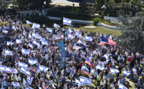 Rally in Beverly Gardens Park sends clear message of support for Israel