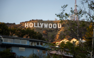 Tourists Taking Risky Canon Drive Photos in Beverly Hills