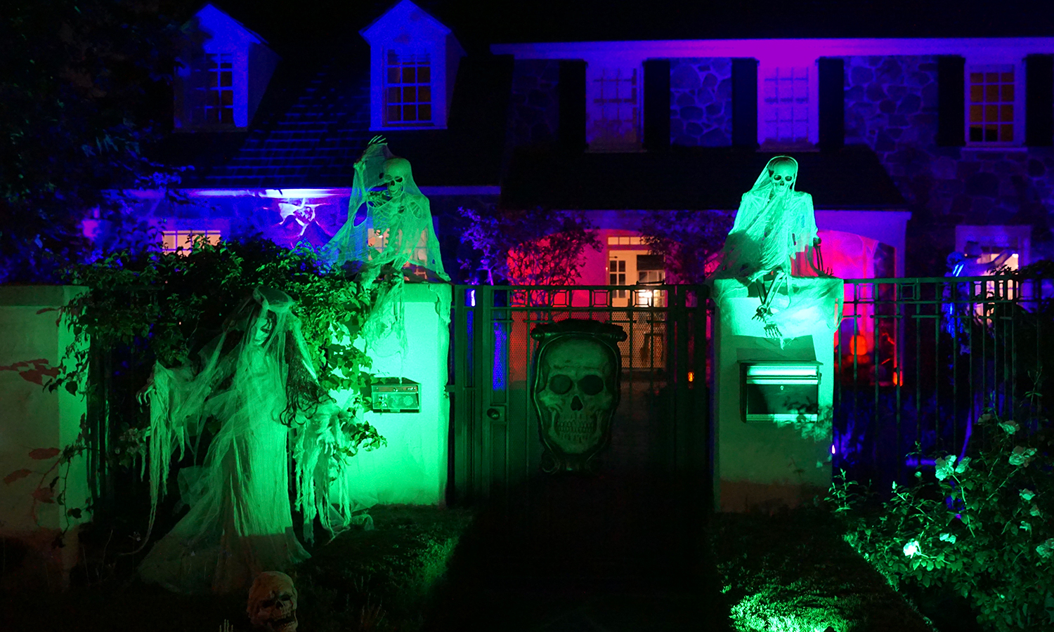 Spooky Decorations Appear in Beverly Hills Beverly Hills Courier