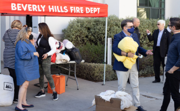Rotary Club of Beverly Hills Hosts Annual Toy and Blanket Drive
