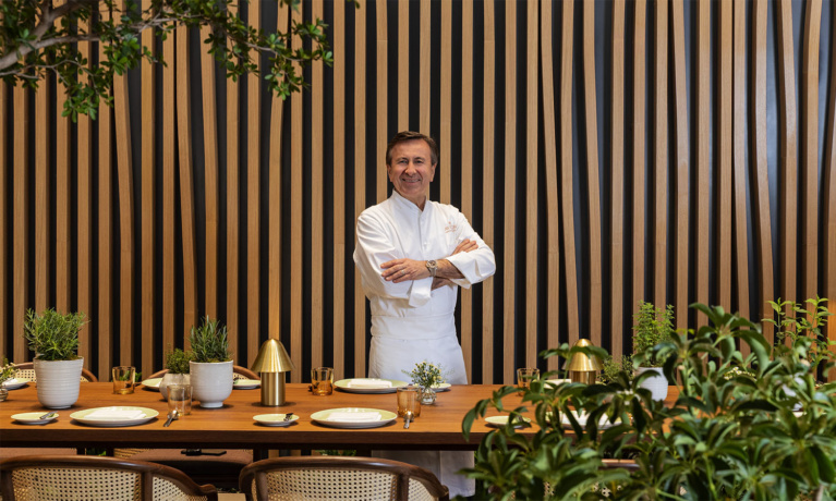 Courier Connoisseur Michelin Star Chef Daniel Boulud