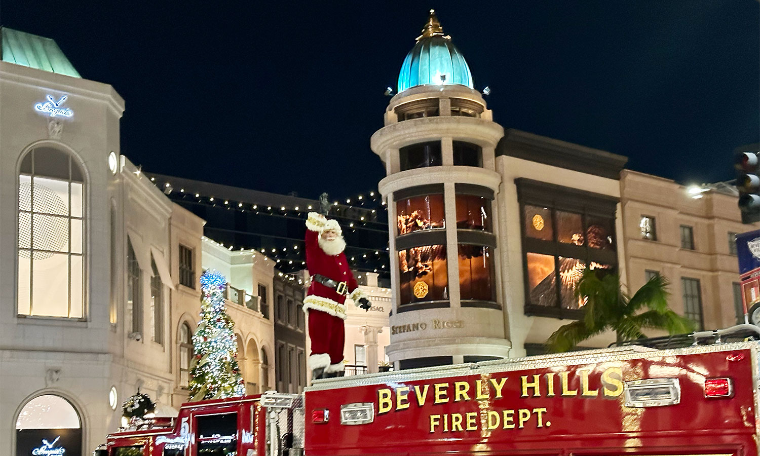 BEVERLY HILLS, CA ~Night View RODEO DRIVE Shopping Xmas Lights? 4¾