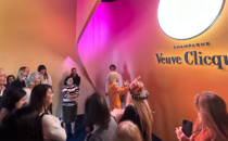 Bosse Hosts Tour of Veuve Clicquot Solaire Culture Pop-Up