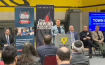 Hundreds Attend Town Hall Denouncing Antisemitism