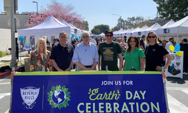 Beverly Hills Celebrates Earth Day at the Farmers’ Market