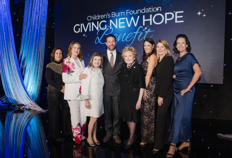 Dana Kitaj, Kandus Simpson, Lynda Fadel, Noah Wyle, Carol Mancino, Jessica Pashkow, Kathy Toppino, and Heidi Jackson at Children’s Burn Foundation’s Giving New Hope Benefit