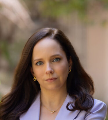 K Lifschitz headshot